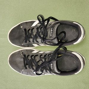 Adidas Men's 9.5 Sneakers